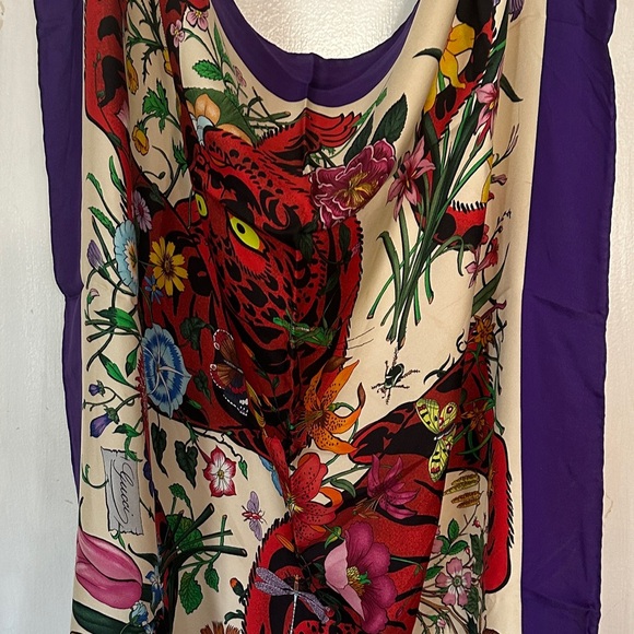 GUCCI FLORA PRINT SILK SCARF - Picture 5 of 12
